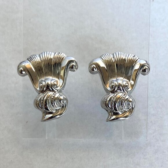 VTG Wallace Sterling Silver Hollow "Romance Of The Sea" Screwback Earrings - Picture 6 of 16